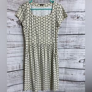 J. McLaughlin Dress Womens Sz Medium catalina cloth sheath geo print light Nylon